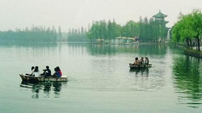 武漢大學(xué)　　