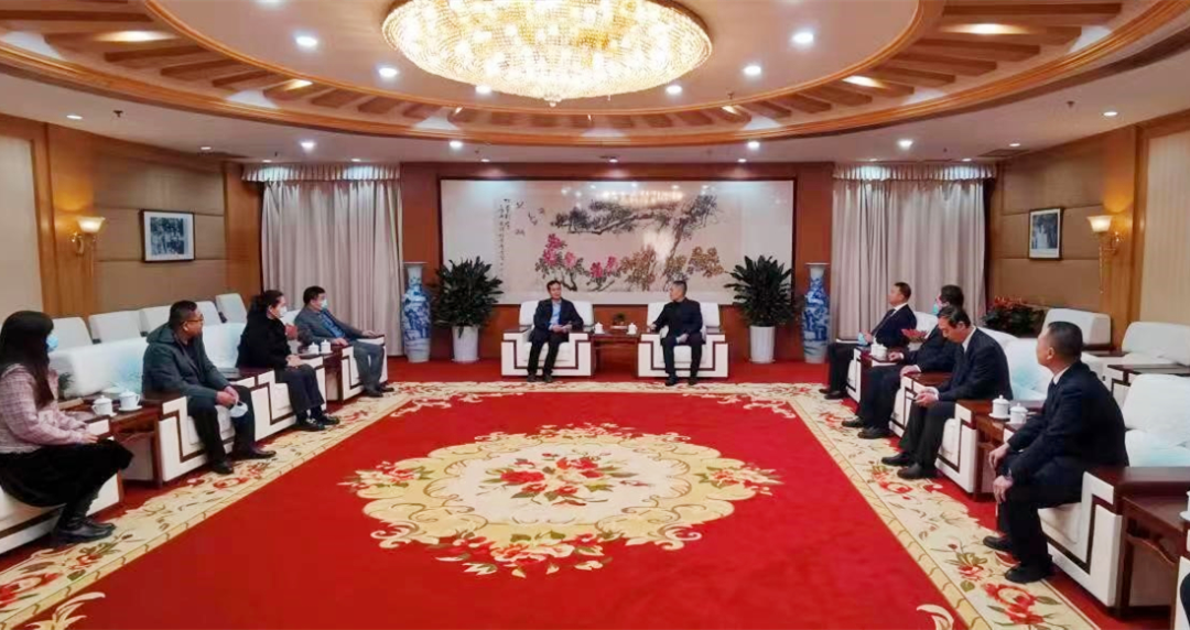 山東圣翰財(cái)貿(mào)職業(yè)學(xué)院與珍珠泉賓館共同推進(jìn)校企合作